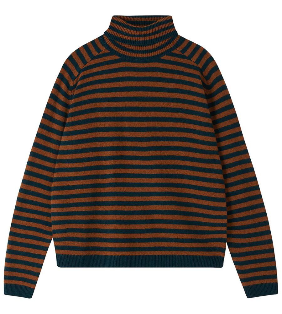 Narrow Stripe Roll Collar - Sacramento, Saddie Brown