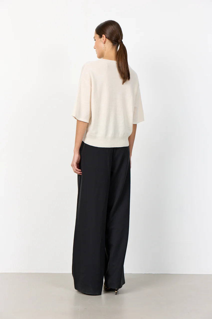 LR-Ismaila Knitted Tee 23 Cream