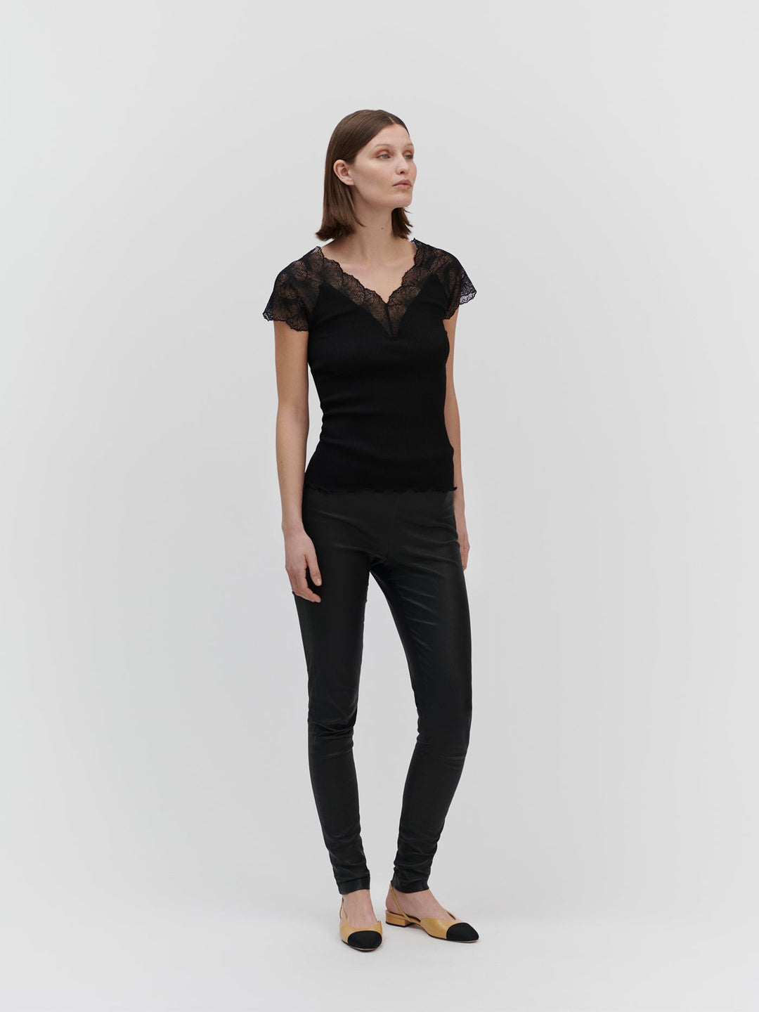 W0939 Beatha Top Black
