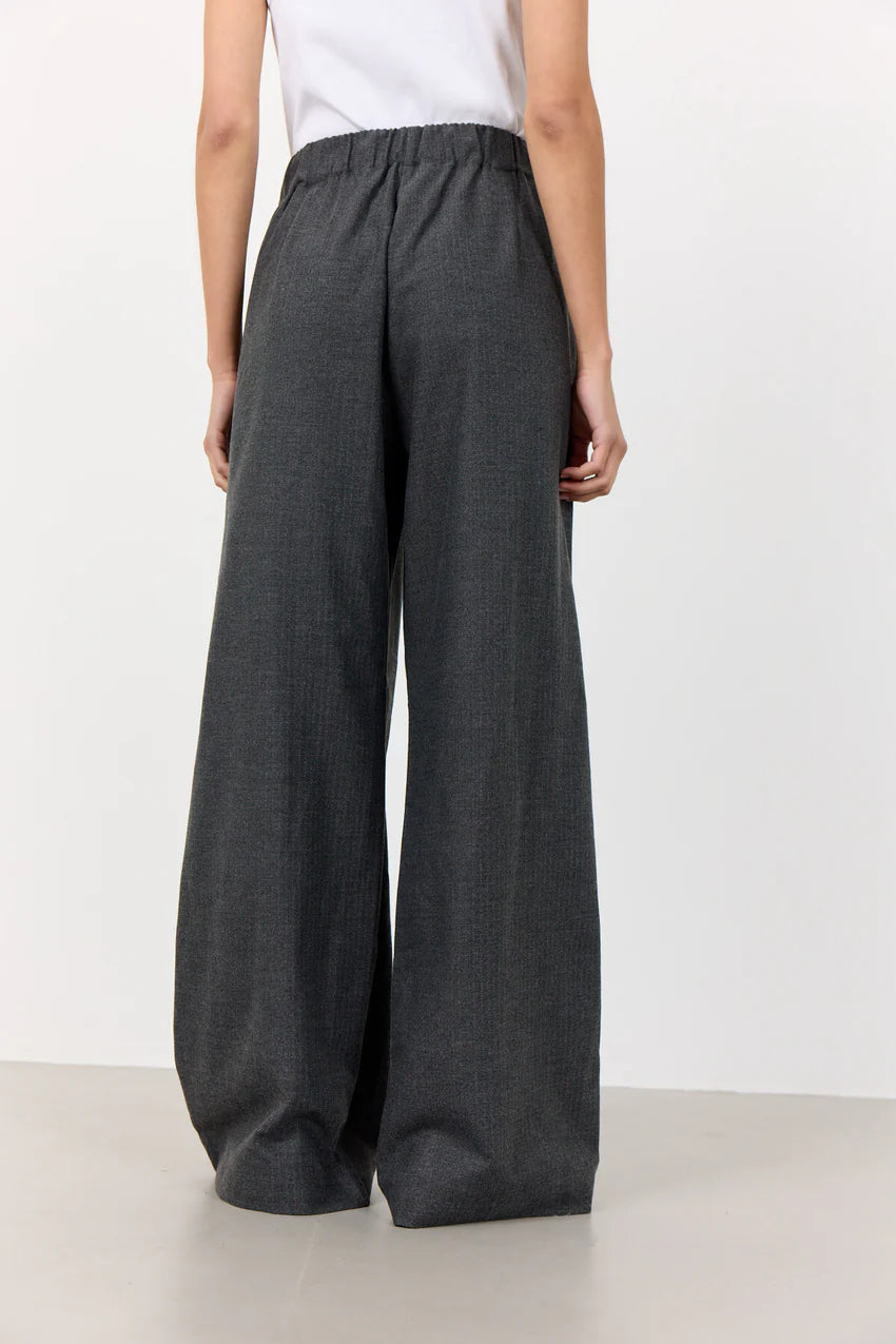 Norda Pants - Dark Grey