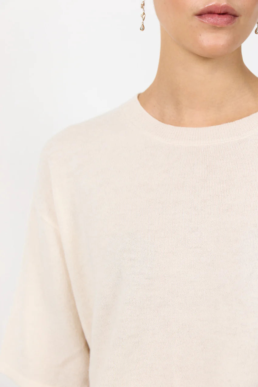 LR-Ismaila Knitted Tee 23 Cream
