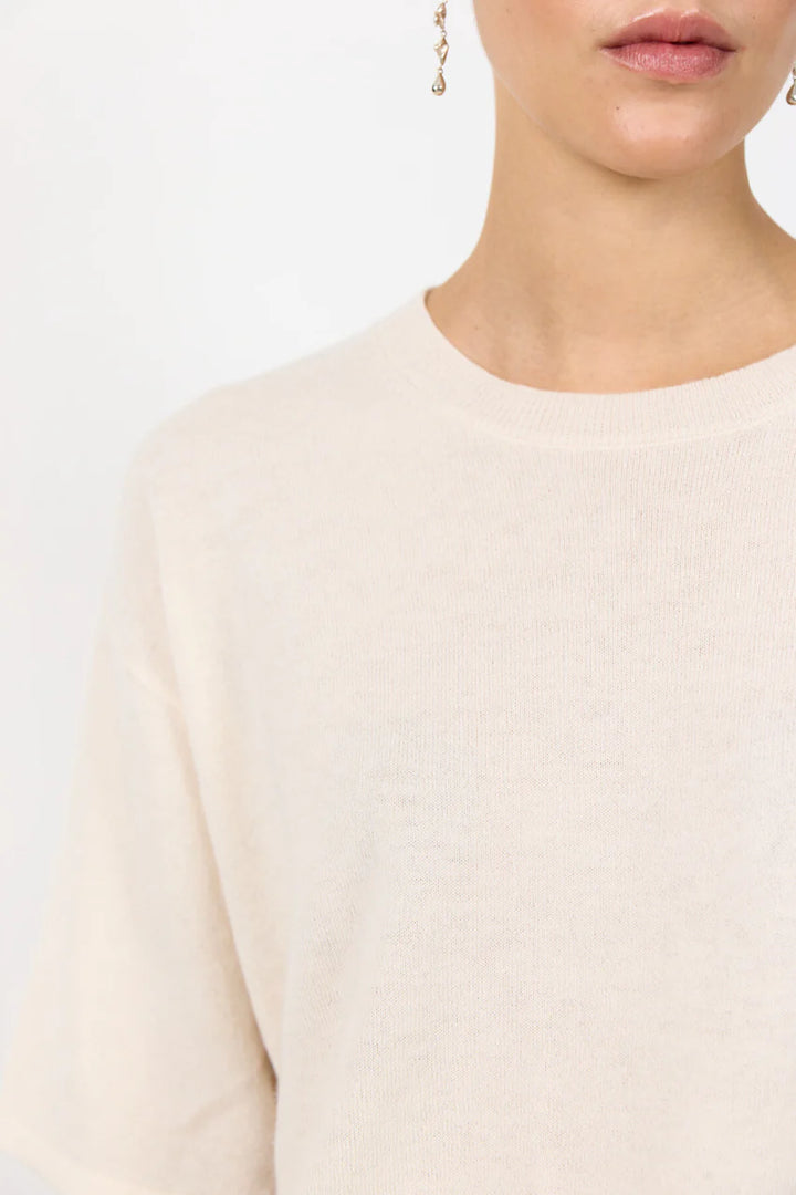 LR-Ismaila Knitted Tee 23 Cream