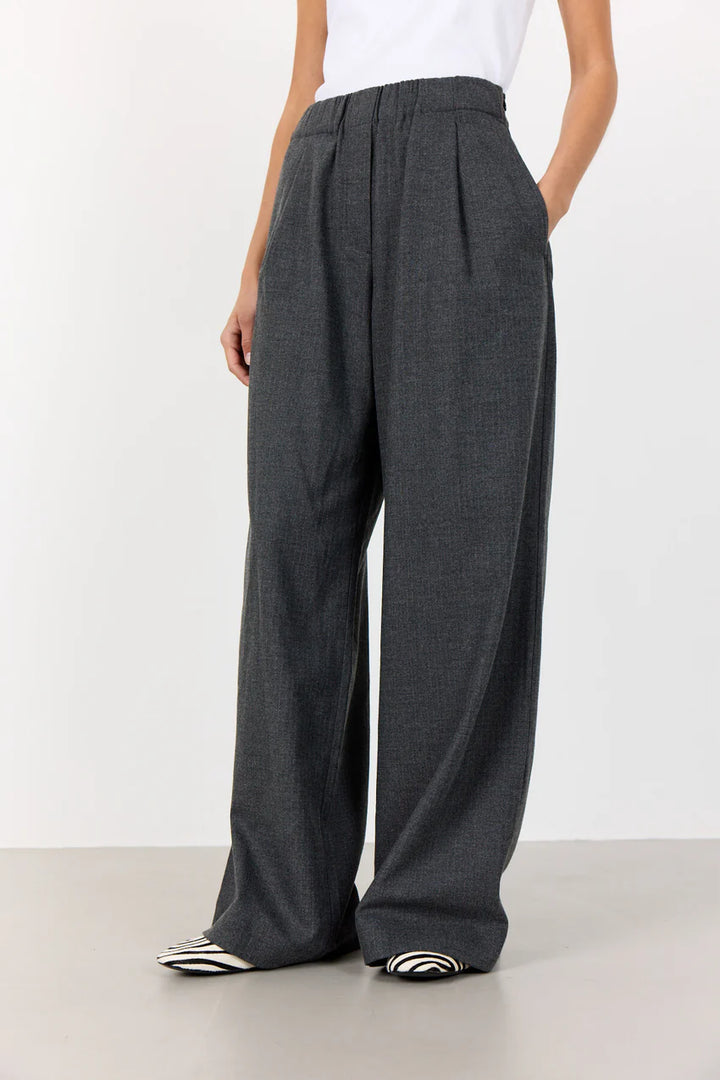 Norda Pants - Dark Grey