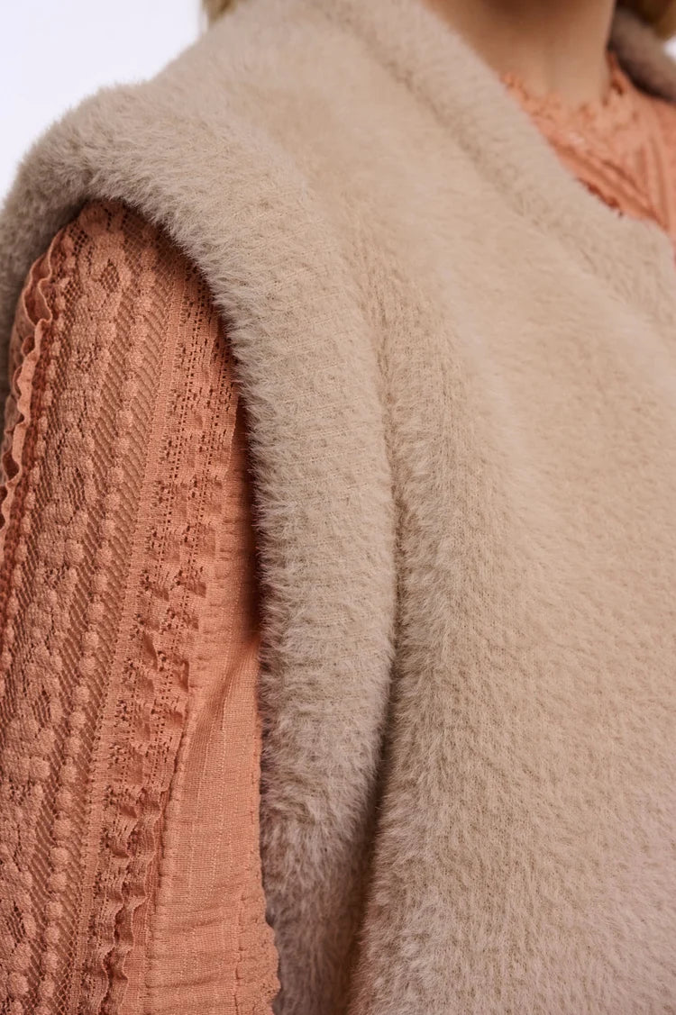 Elona Short Waistcoat - Oat