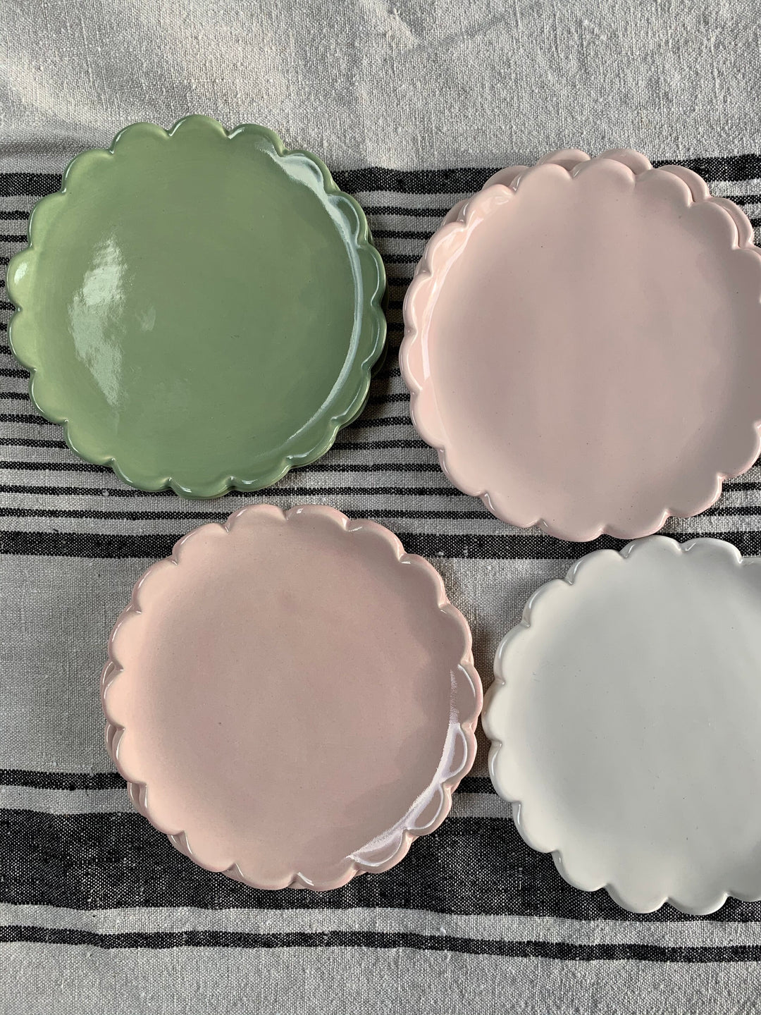 Small Camellia Plate Heaven Blue