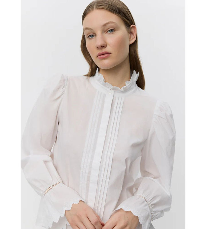 Cynthia Shirt - Snow White