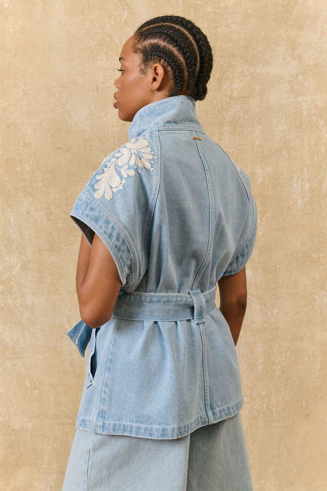 Katja Sleeveless Jacket - Bleach